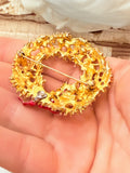 VINTAGE WREATH BROOCH PIN
