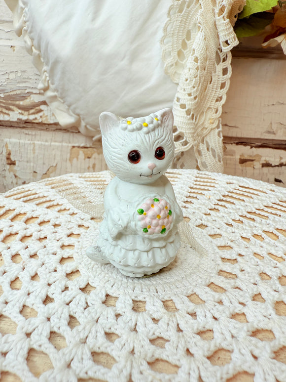 VINTAGE KITTY STATUETTE #3