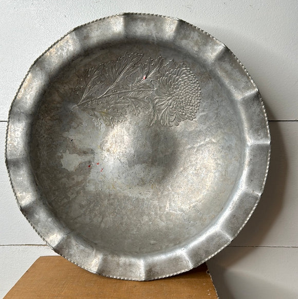 DETAILED ALUMINUM VINTAGE BOWL