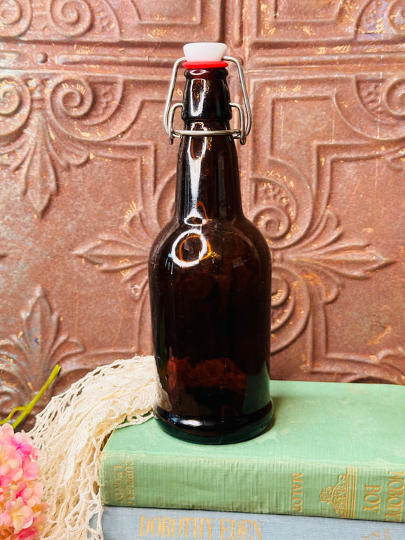 VINTAGE ANCHOR HOCKING AMBER GLASS BOTTLE