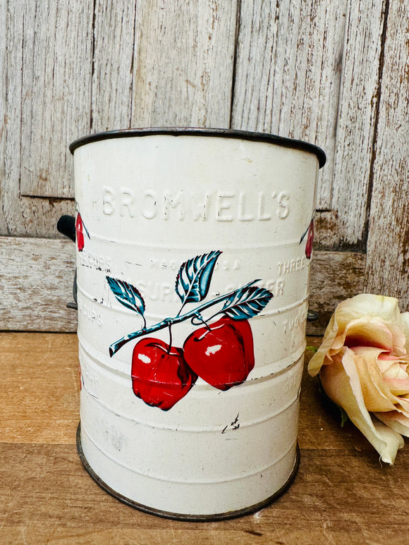 VINTAGE METAL FARMHOUSE PAINTED APPLES SIFTER