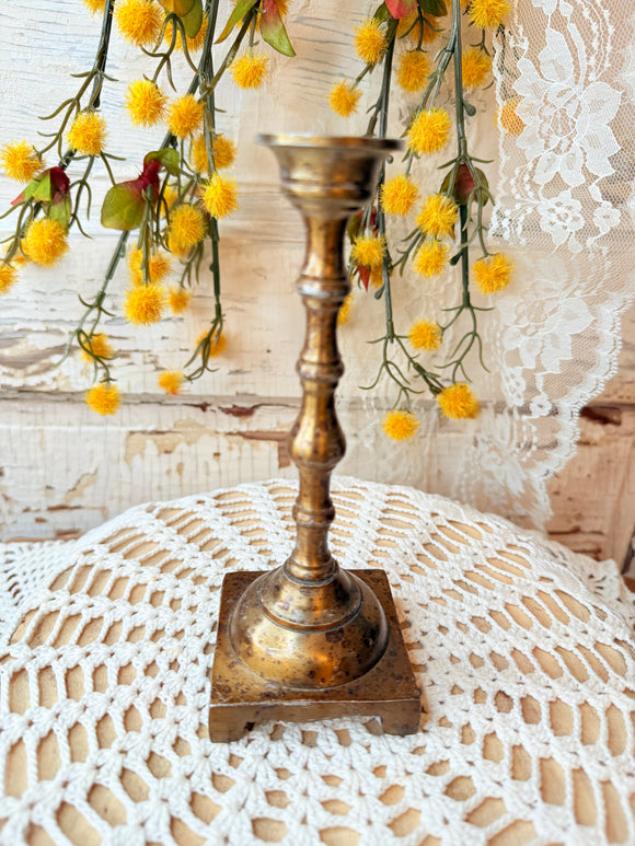 VINTAGE PATINA BRASS ORNATE CANDLESTICK HOLDER