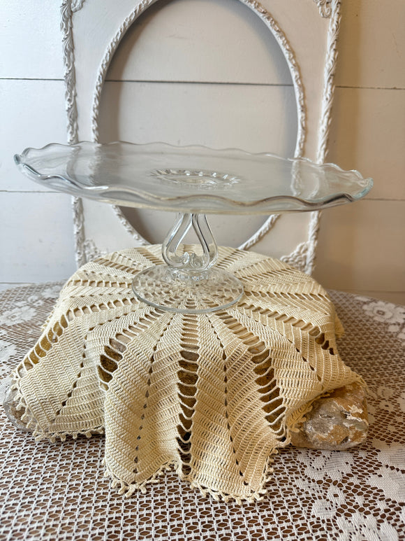 SCALLOPED VINTAGE GLASS CAKE PLATE ON PEDESTAL