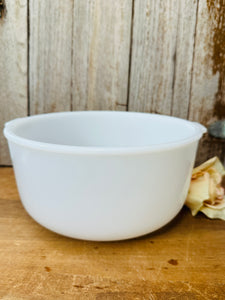 VINTAGE LARGE MILK GLASS MIXING BOWL