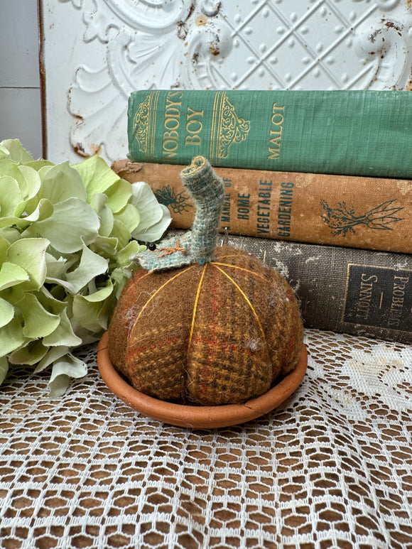 HANDMADE PIN CUSHION - PLAID PUMPKIN