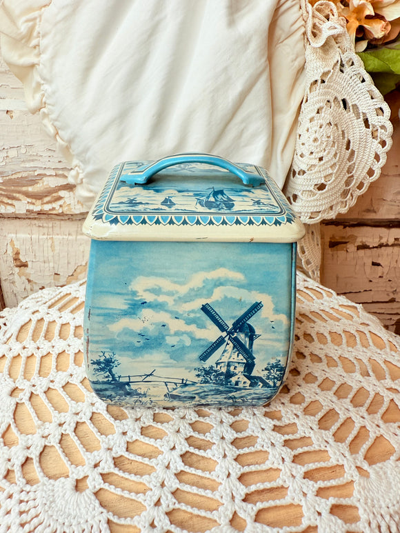 AMAZING VINTAGE DELFT DETAILED METAL BOX HAND PAINTED