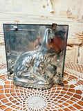 AMAZING VINTAGE ANTIQUE BUNNY MOULD