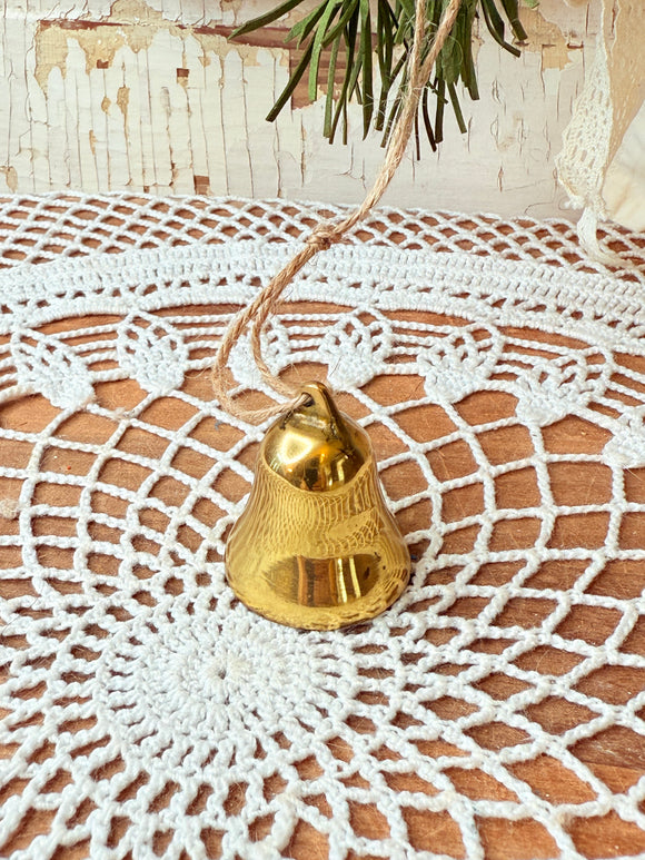 BRASS CANDLE SNUFFER