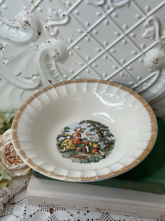 VINTAGE VICTORIAN LARGE SERVING BOWL