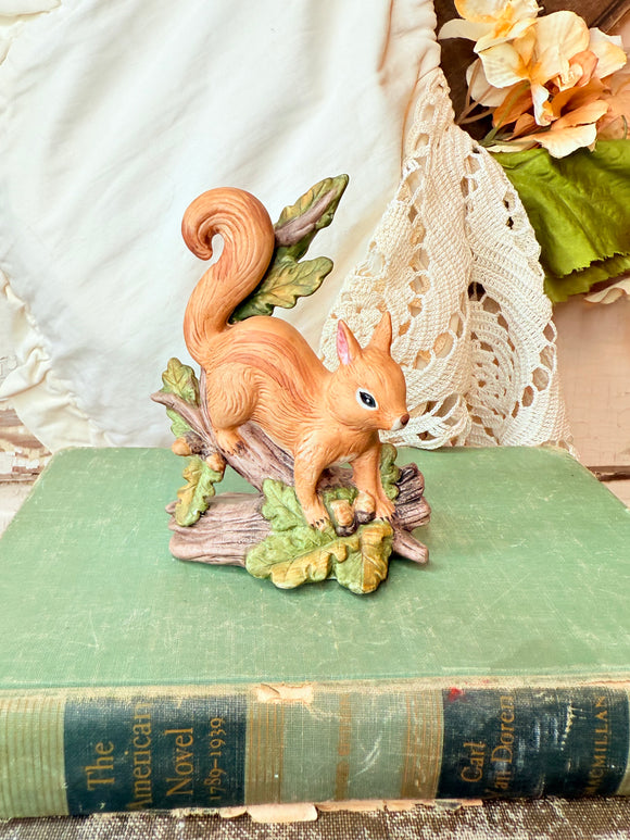 VINTAGE CUTE SQUIRREL STATUETTE