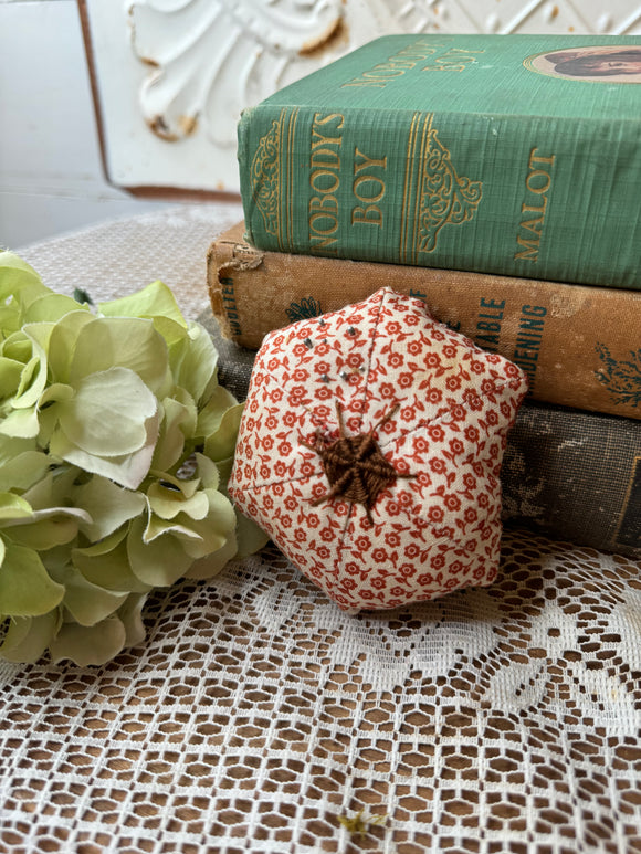 VINTAGE HANDMADE PIN CUSHION - RETRO FLORAL