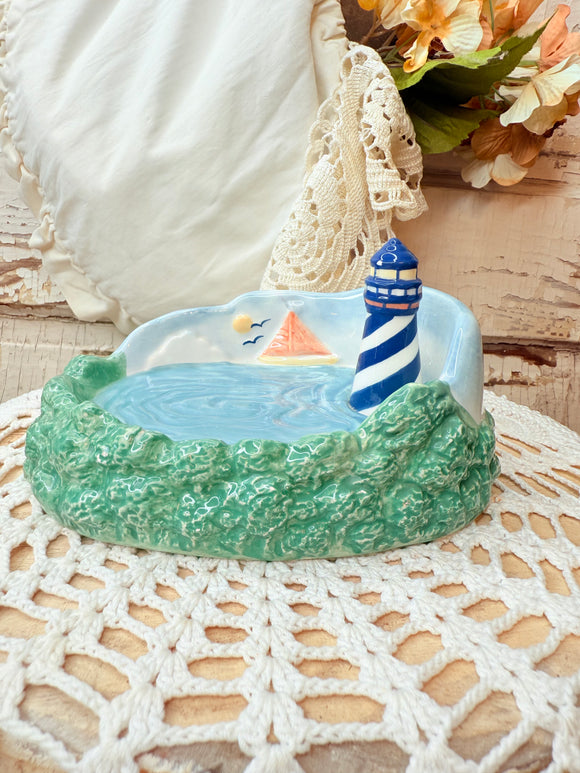 VINTAGE LIGHTHOUSE COASTAL SCENE SOAP PLATE HOLDER