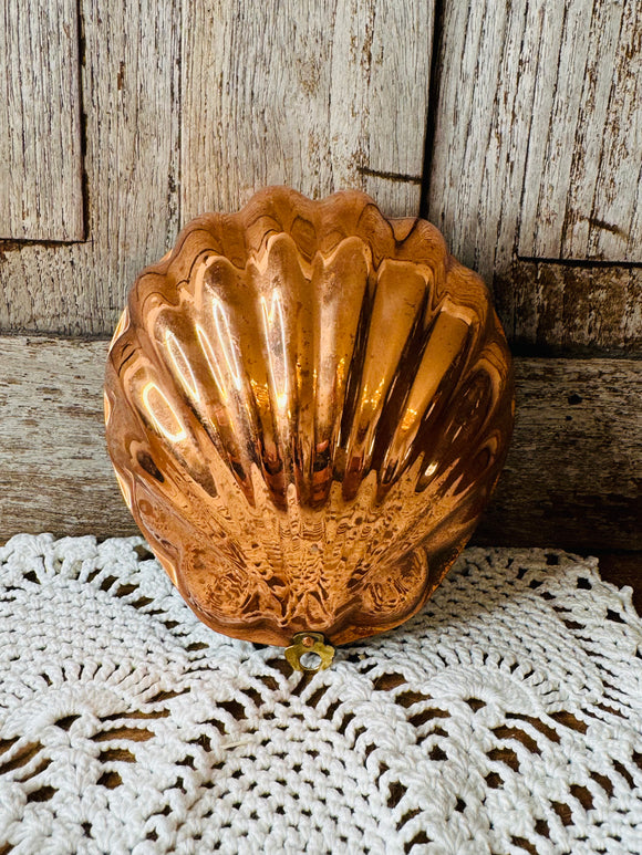 COPPER VINTAGE SHELL MOULD
