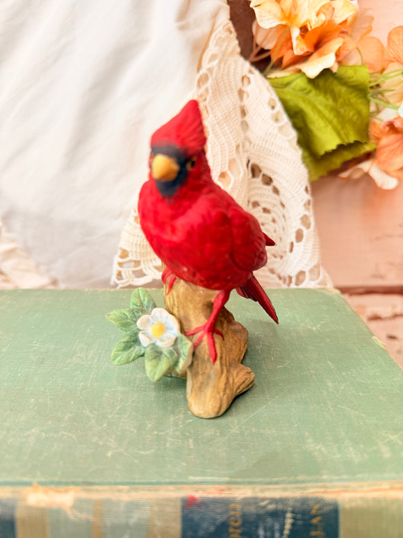 LEFTON VINTAGE CARDINAL STATUETTE