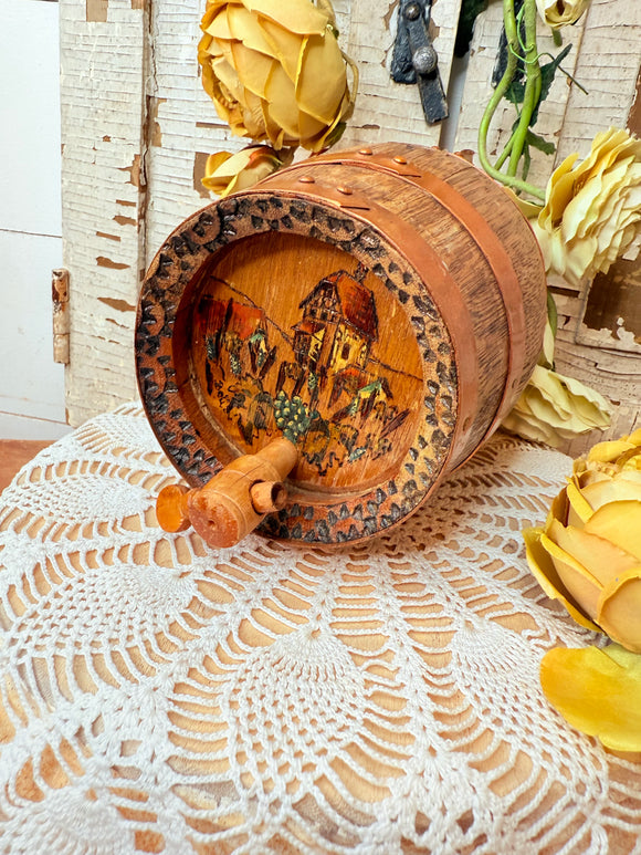 VINTAGE ITALY CHIANTI BARREL
