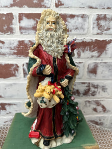 CHRISTMAS VICTORIAN STYLE SANTA STATUETTE