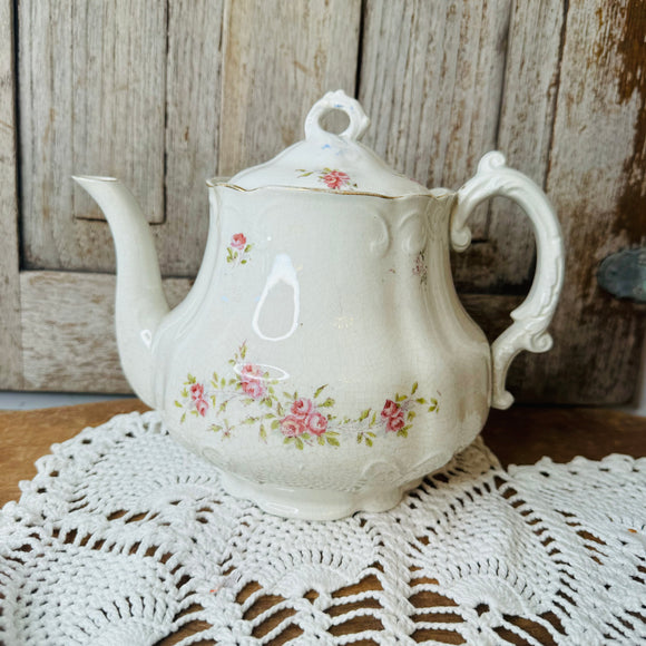 VINTAGE ELSMERE FLORAL TEAPOT