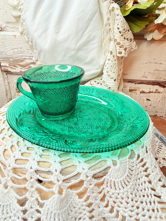 VINTAGE EMERALD TIARA SET