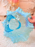 VINTAGE BLUE DETAILED DISH ON FEET