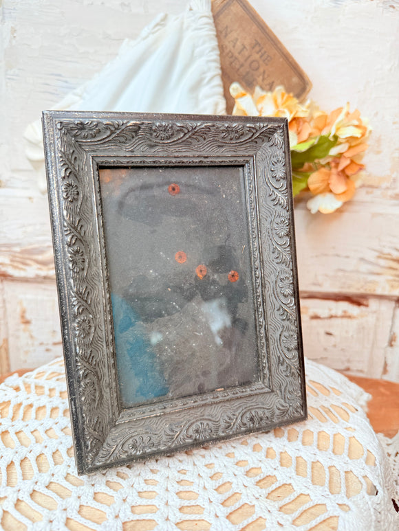ETCHED ANTIQUE FRAME