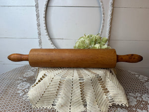 MEDIUM WOOD VINTAGE DETAILED RARE ROLLING PIN