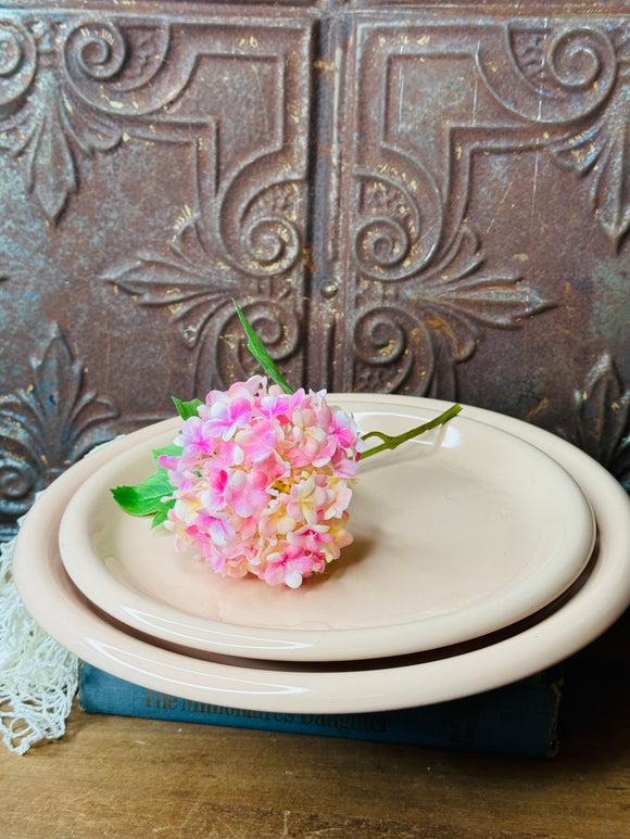 PAIR OF VINTAGE JAPAN PINK PLATES