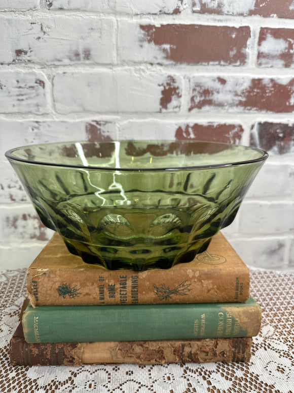 LARGE VINTAGE 1970S HAZEL ATLAS THUMBPRINT AVOCADO GREEN SALAD BOWL