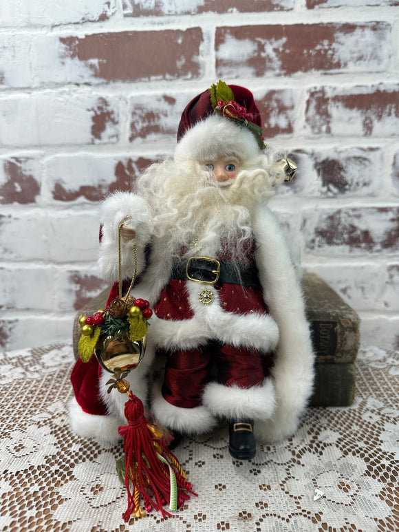 CHRISTMAS ORNATE CLASSY SANTA DECOR