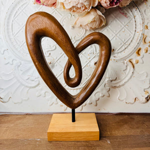 ORNATE VINTAGE WOOD HEART ON STAND DECOR