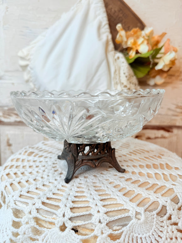 VINTAGE GLASS ORNATE BOWL ON COPPER DETAILED STAND
