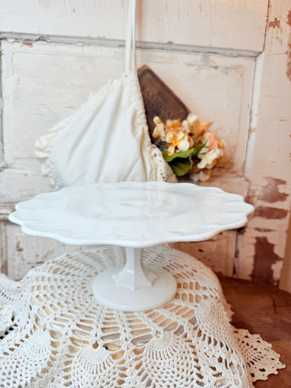 SCALLOPED VINTAGE MILK GLASS STYLE CAKE PLATE ON PEDESTAL