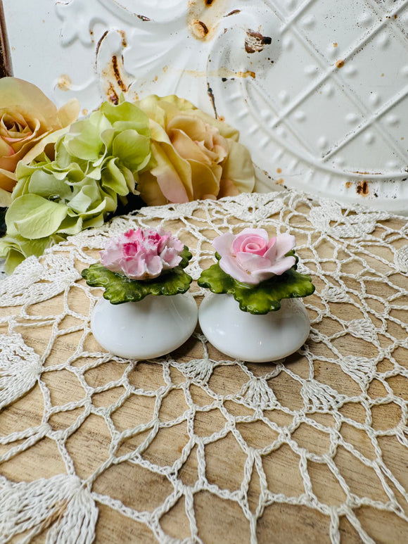 VINTAGE 3D PORCELAIN FLORAL SALT AND PEPPER SHAKER SET - 3 AVAILABLE