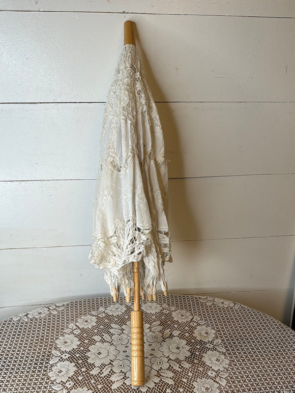 VINTAGE VICTORIAN STYLE PARASOL