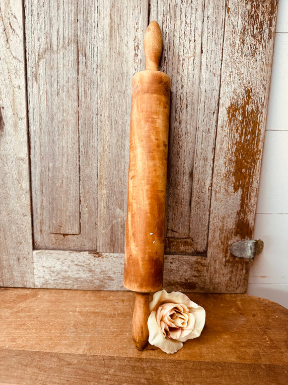 BEAUTIFUL VINTAGE WOOD ROLLING PIN