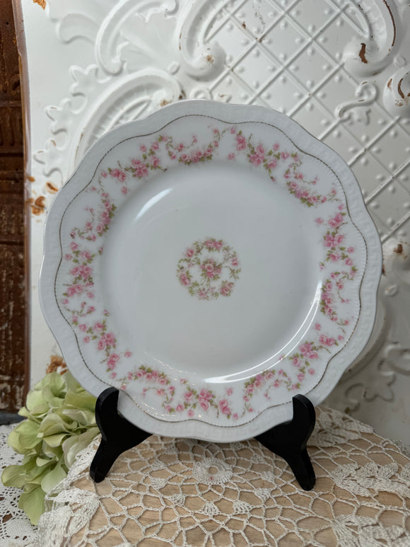 FLORAL DETAILED VINTAGE SHABBY CHIC PLATE