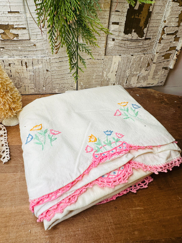 PINK TRIM VINTAGE FLORAL PILLOW CASES