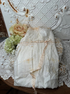 ANTIQUE LINEN SLIP DECOR