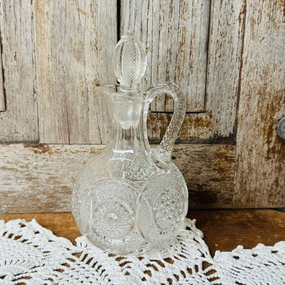CRYSTAL CUT GLASS DETAILED CRUET VINTAGE