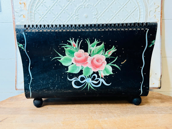VINTAGE PAINTED METAL MAGAZINE RACK