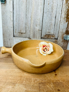 VINTAGE CLAY 1 HANDLE CASSEROLE DISH RARE