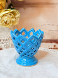 VINTAGE BLUE MARKED SAWTOOTH WICKER STYLE EGG HOLDER