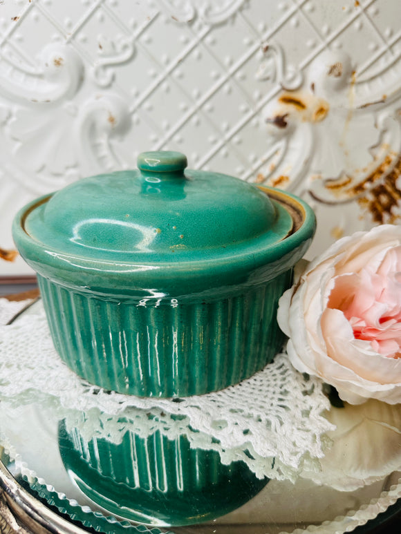 LARGE POTTERY TEAL RIBBED POT