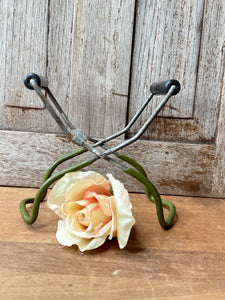 CANNING JAR GRABBER ANTIQUE - OLIVE