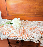 ANTIQUE HANDMADE FLORAL CENTERPIECE TABLECLOTH