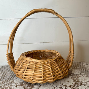 UNIQUE STYLE WICKER BASKET