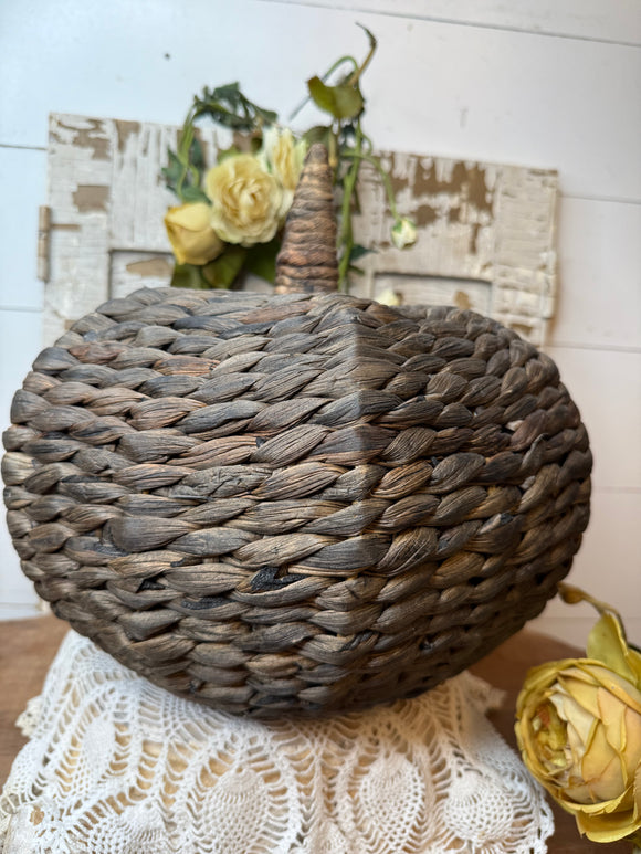 X-LARGE SEA GRASS PUMPKIN DECOR