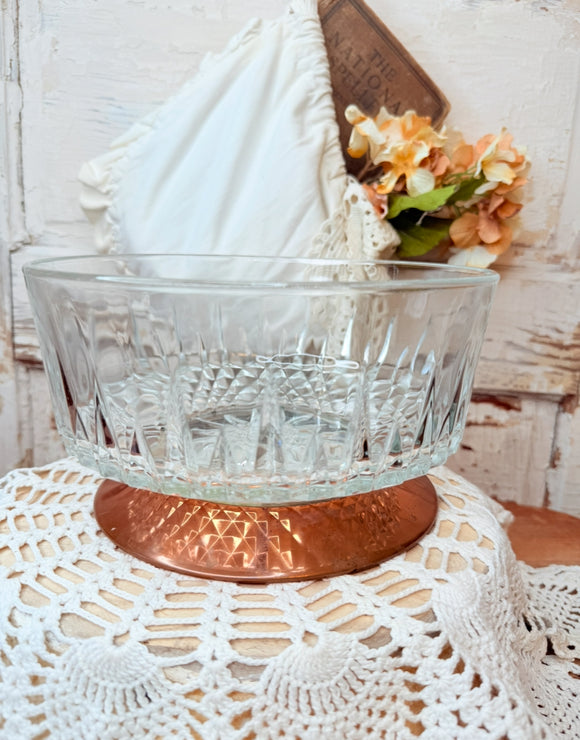 VINTAGE FRANCE GLASS BOWL WITH COPPER BASE