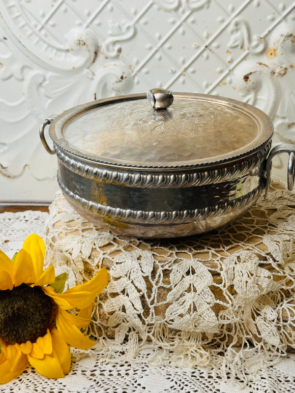 DETAILED HAMMERED ALUMINUM VINTAGE DISH AND LID