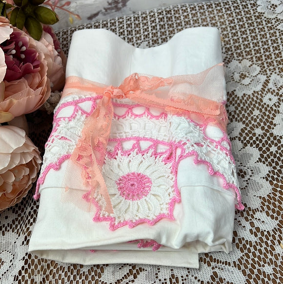 VINTAGE WHITE AND PINK LINEN SET OF PILLOWCASES