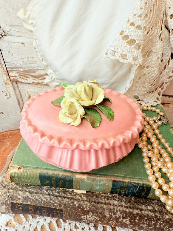 VINTAGE ROSE SCALLOPED JEWELRY BOX